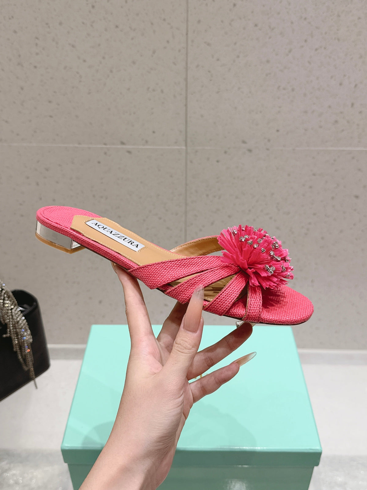Aquazzura 26s Sandals Pink Woven Raffia 820471