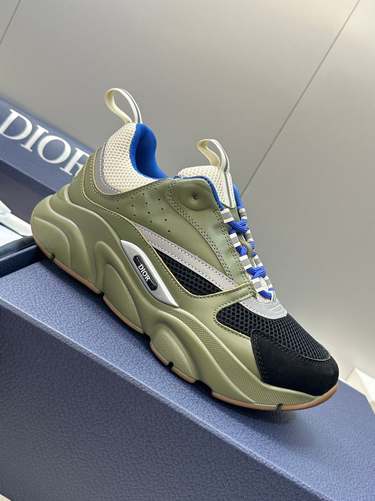 CD 26s Men B22 Sneakers Khaki Green Black Mesh Royal Blue Lining 529184