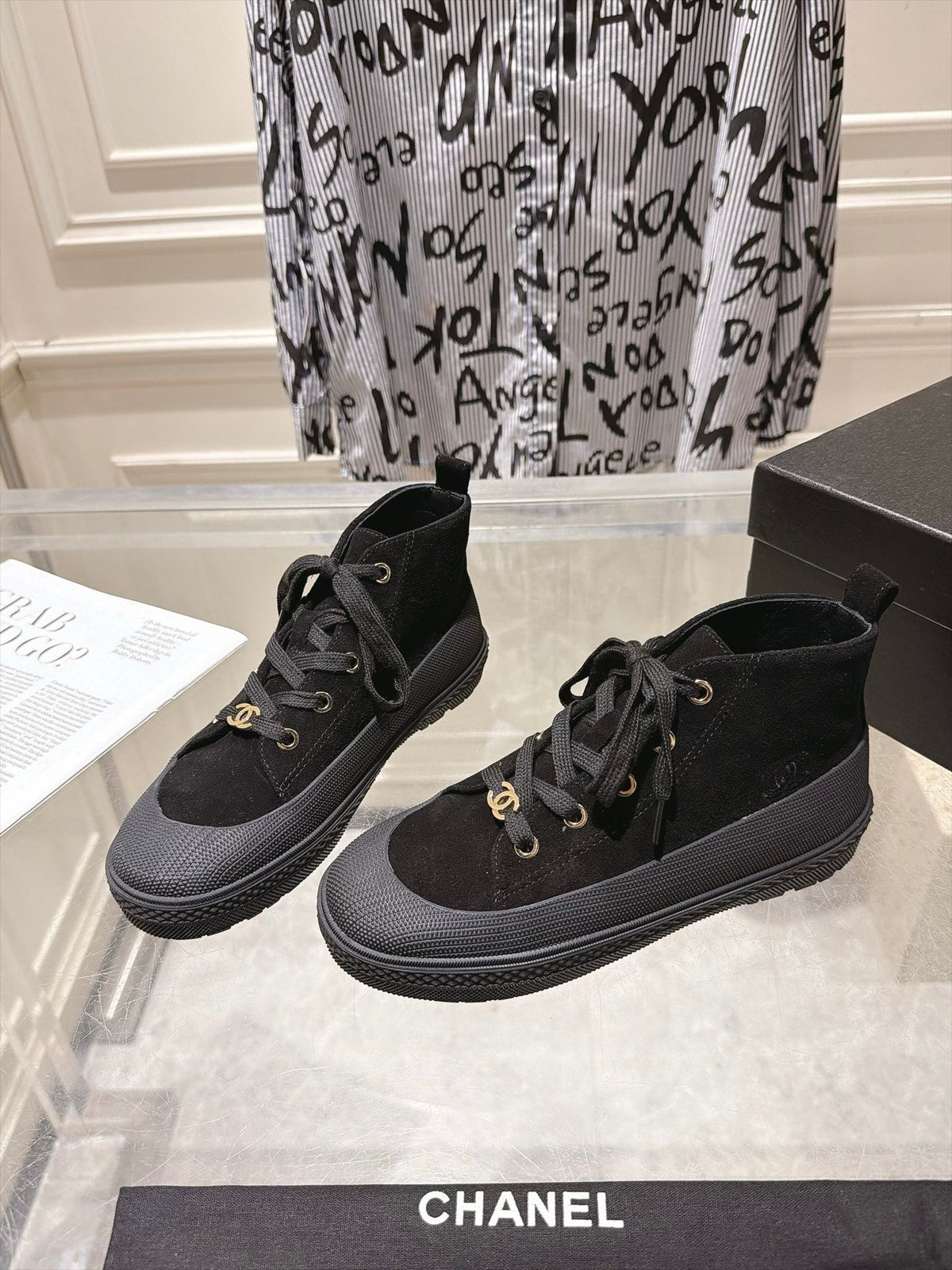 CC 26s Lace-Up High-Top Sneakers Black Suede 164804