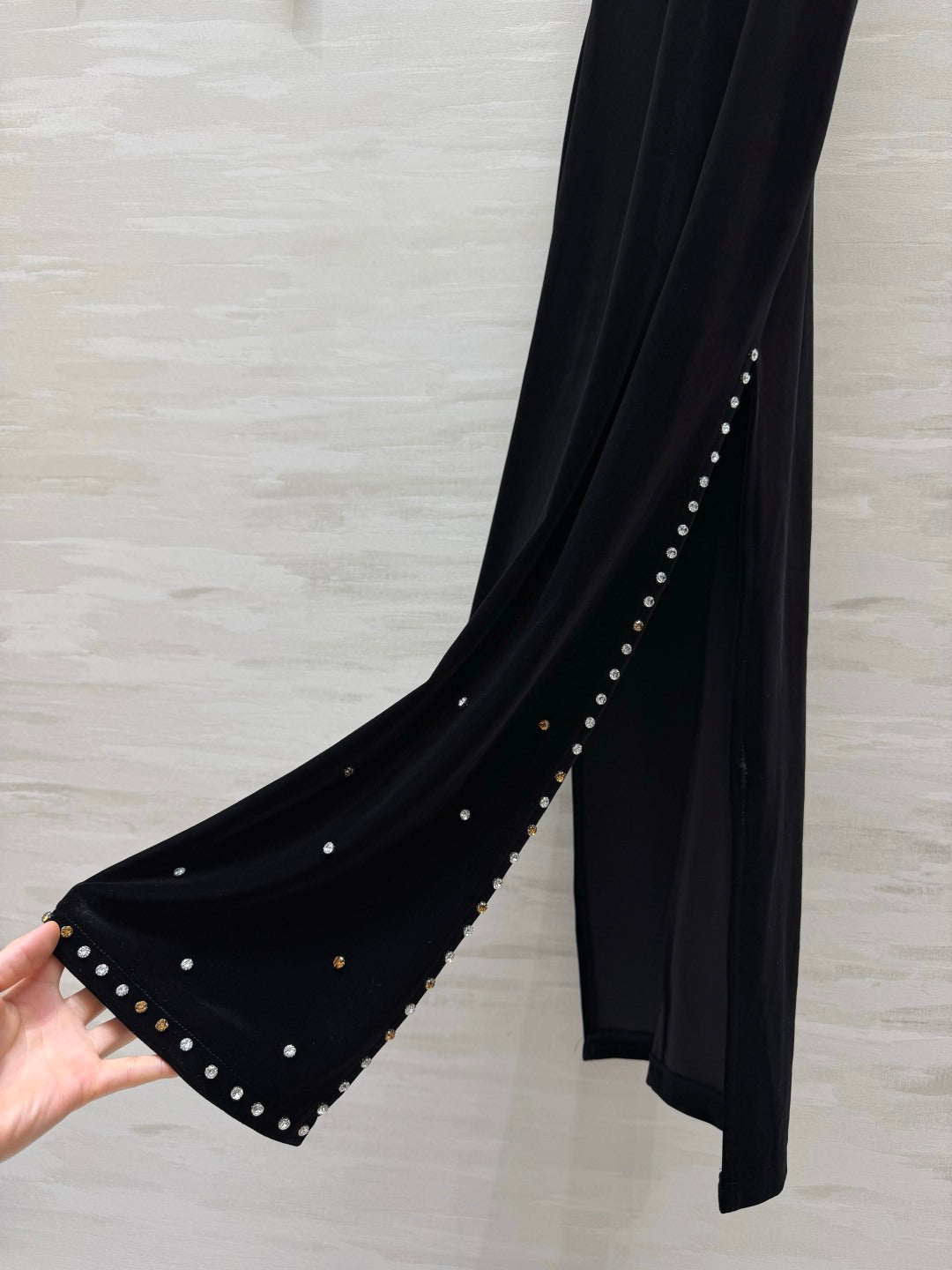 CD 26FW Crystal-Embellished Long Dress Stand Collar Sleeveless Black Velvet 441675