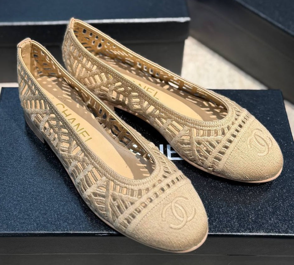 CC 25/26 Ballet Flats Embroidered Cotton Ivory