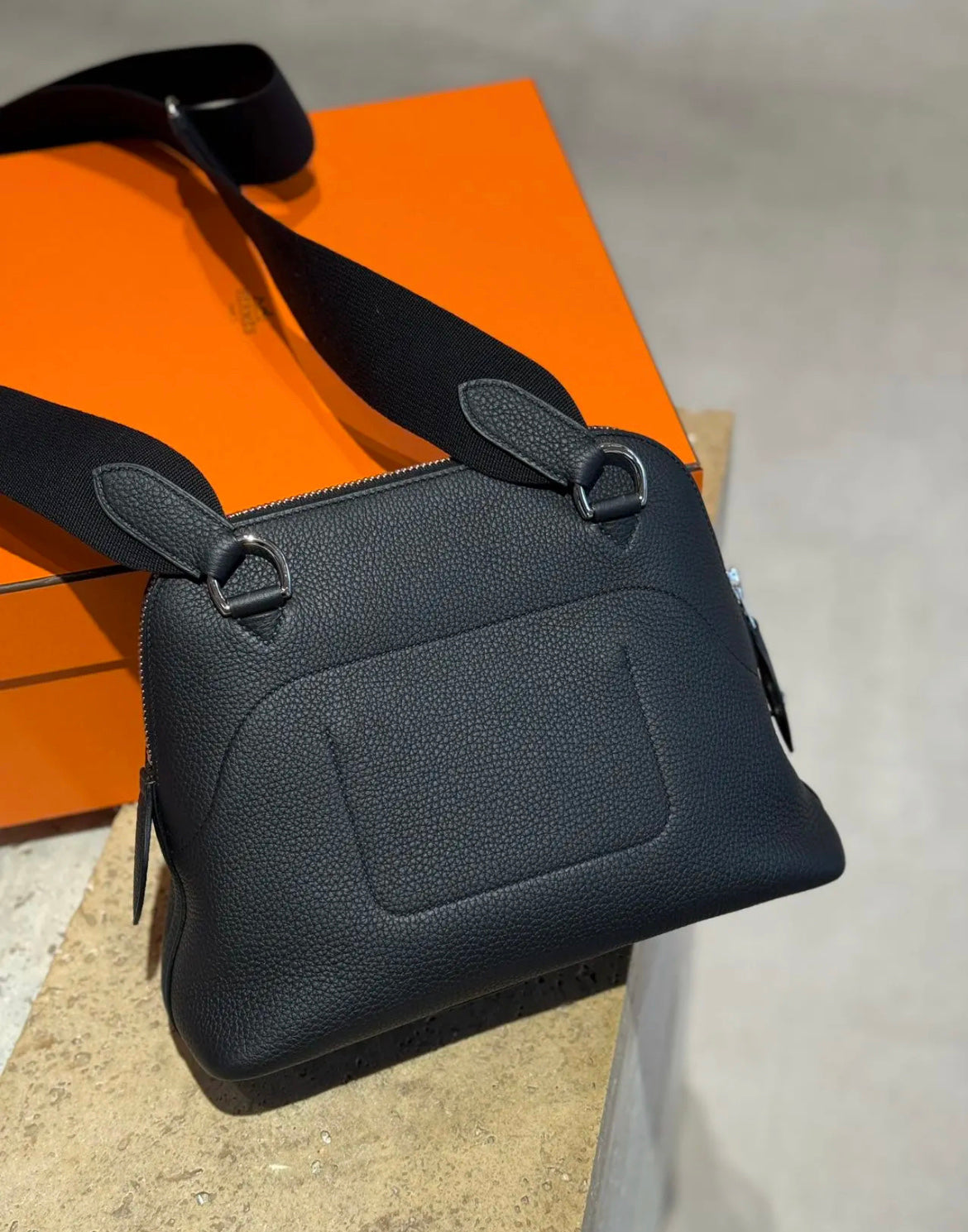 High-end Hermes 2026 Messenger Bowling Bag 26.5cm Togo Leather