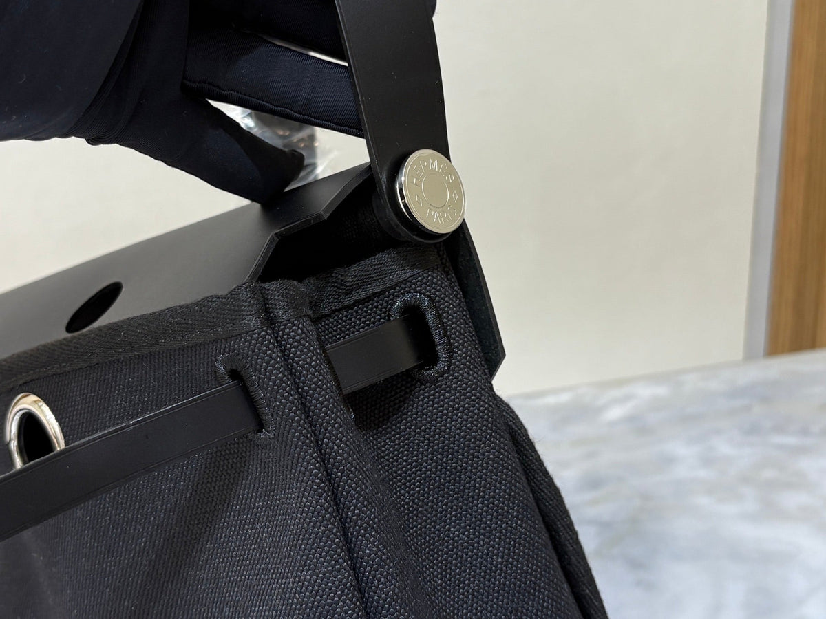 High-end Hermes 2026 Herbag Zip 21.5cm Black Saddle Leather And Canvas