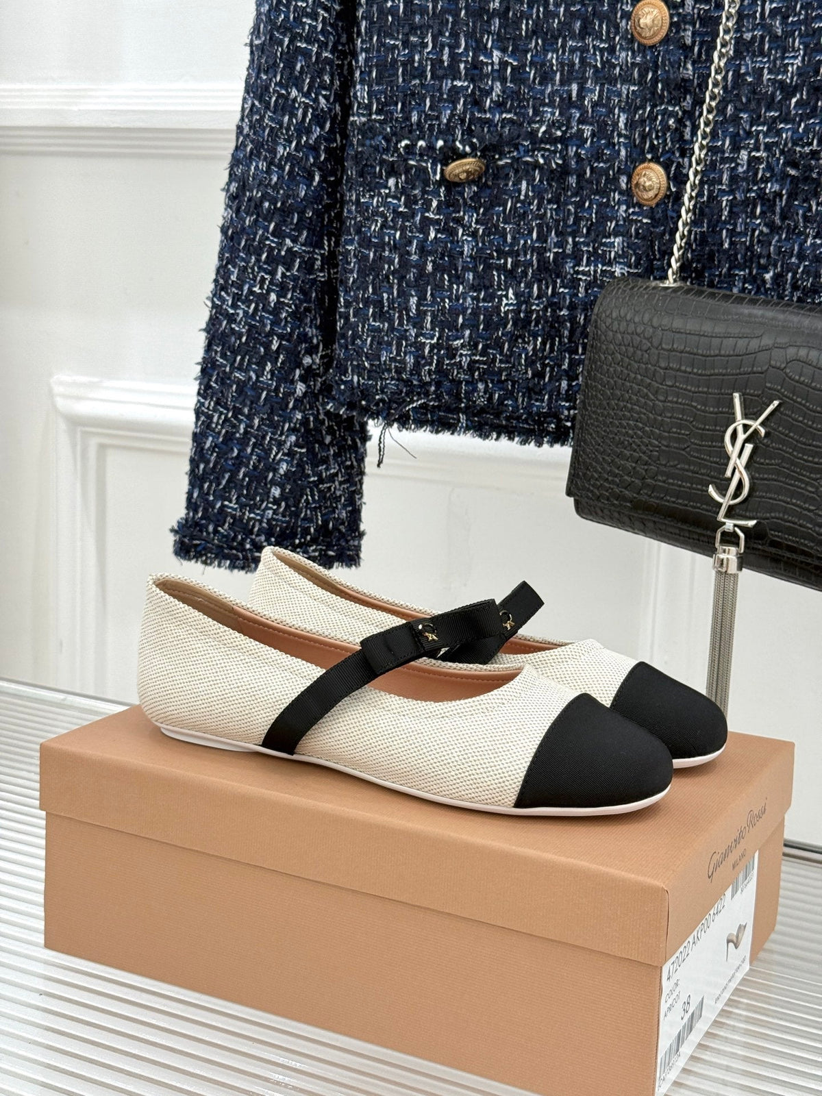 GR 26s Mary Jane Flats Black White Fabric 164781