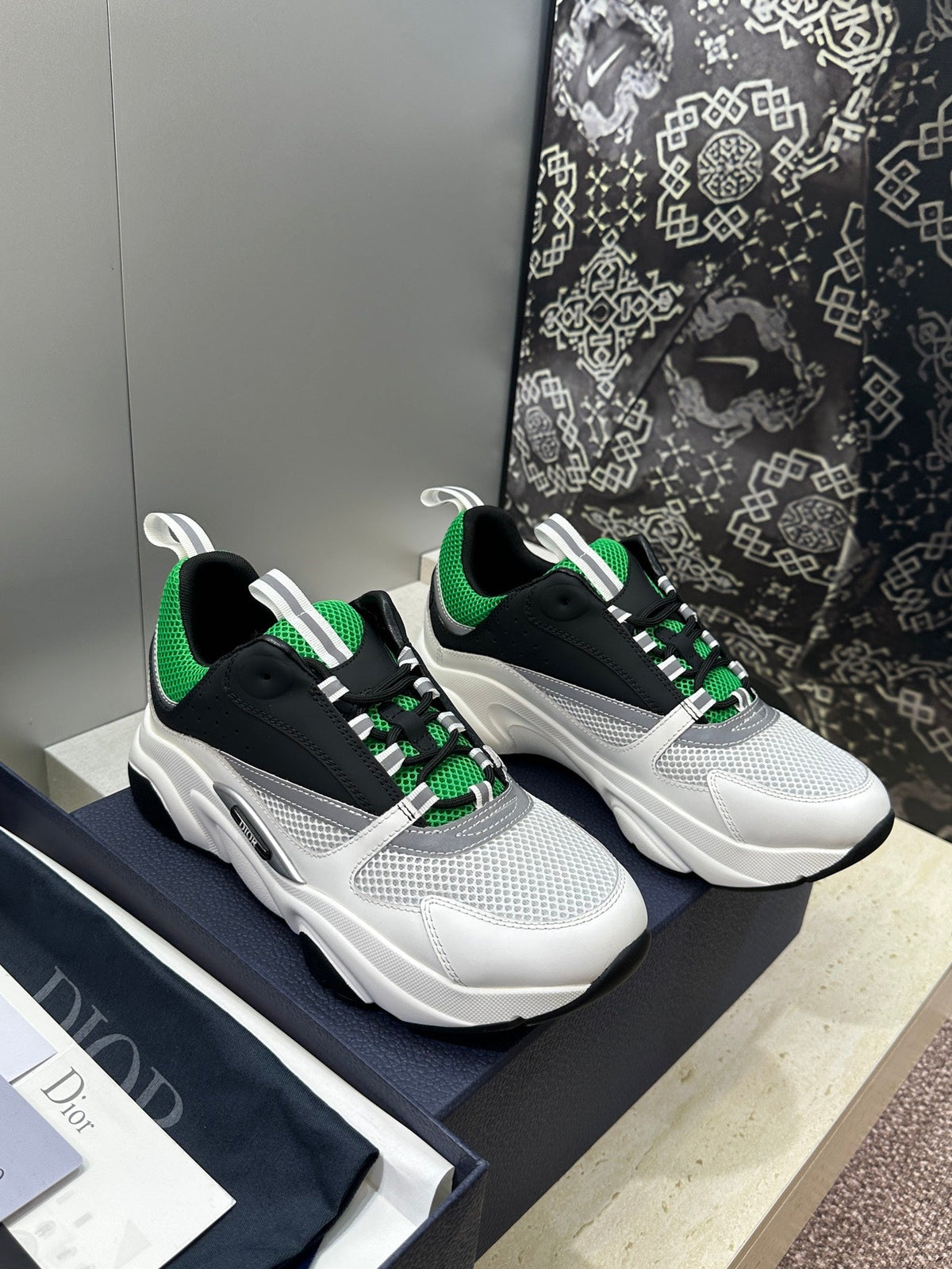 CD 26s Men B22 Sneakers White Black Green Mesh 391852