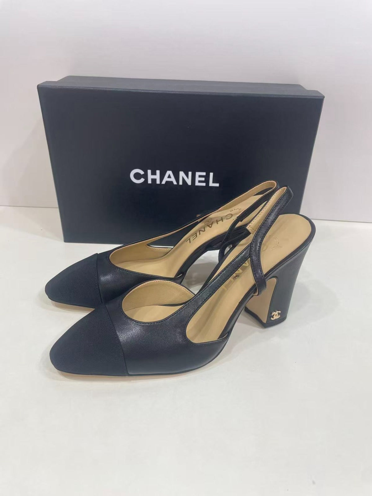 CC 26s Slingbacks 8cm Black Goatskin Grosgrain