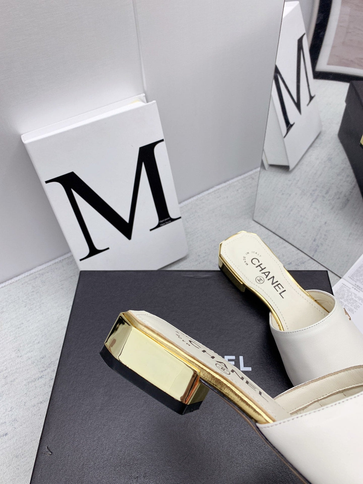 CC 26FW Slide Sandals Gold Trim Logo Leather 161722