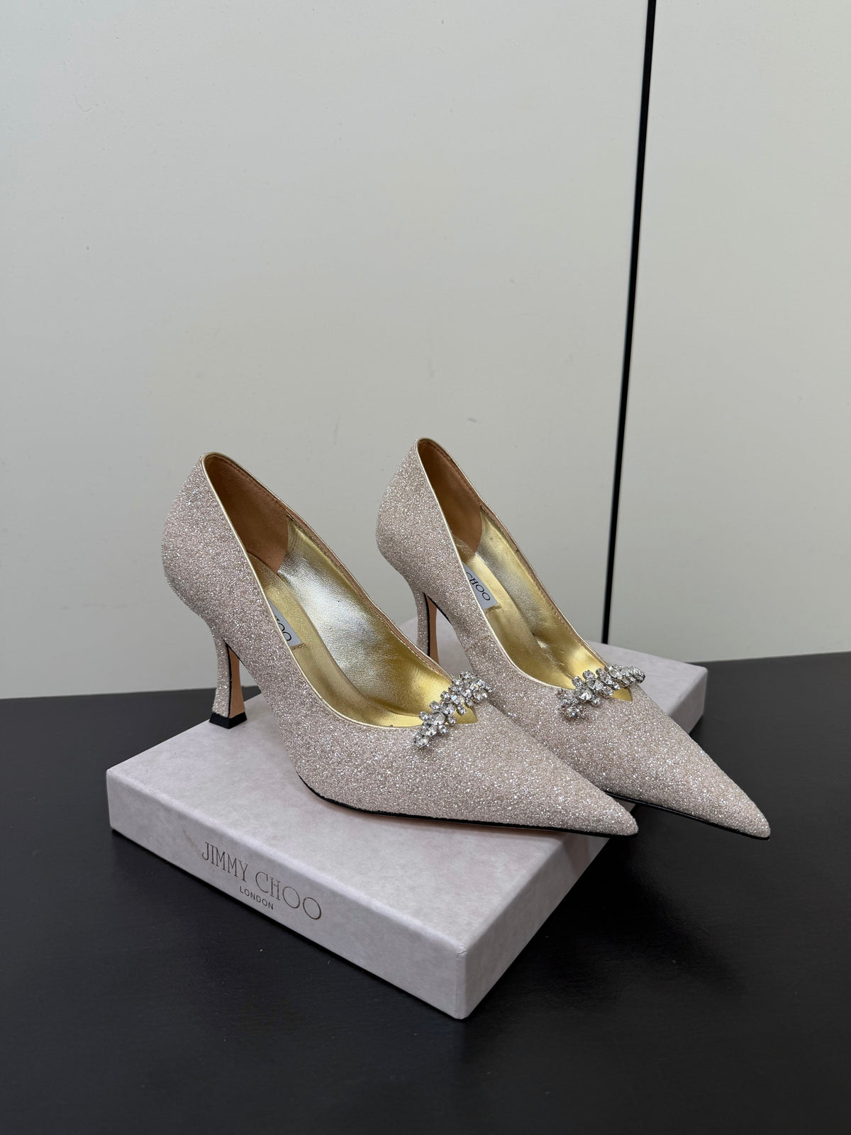 Jimmy Choo 26S Embellished High Heels 9.0cm Champagne Gold Glitter 842195