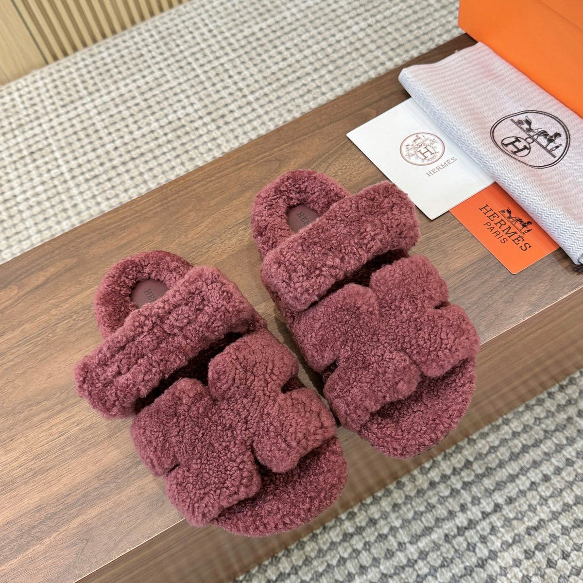 HM 26s Chypre Sandals Pourpre Shearling 175172