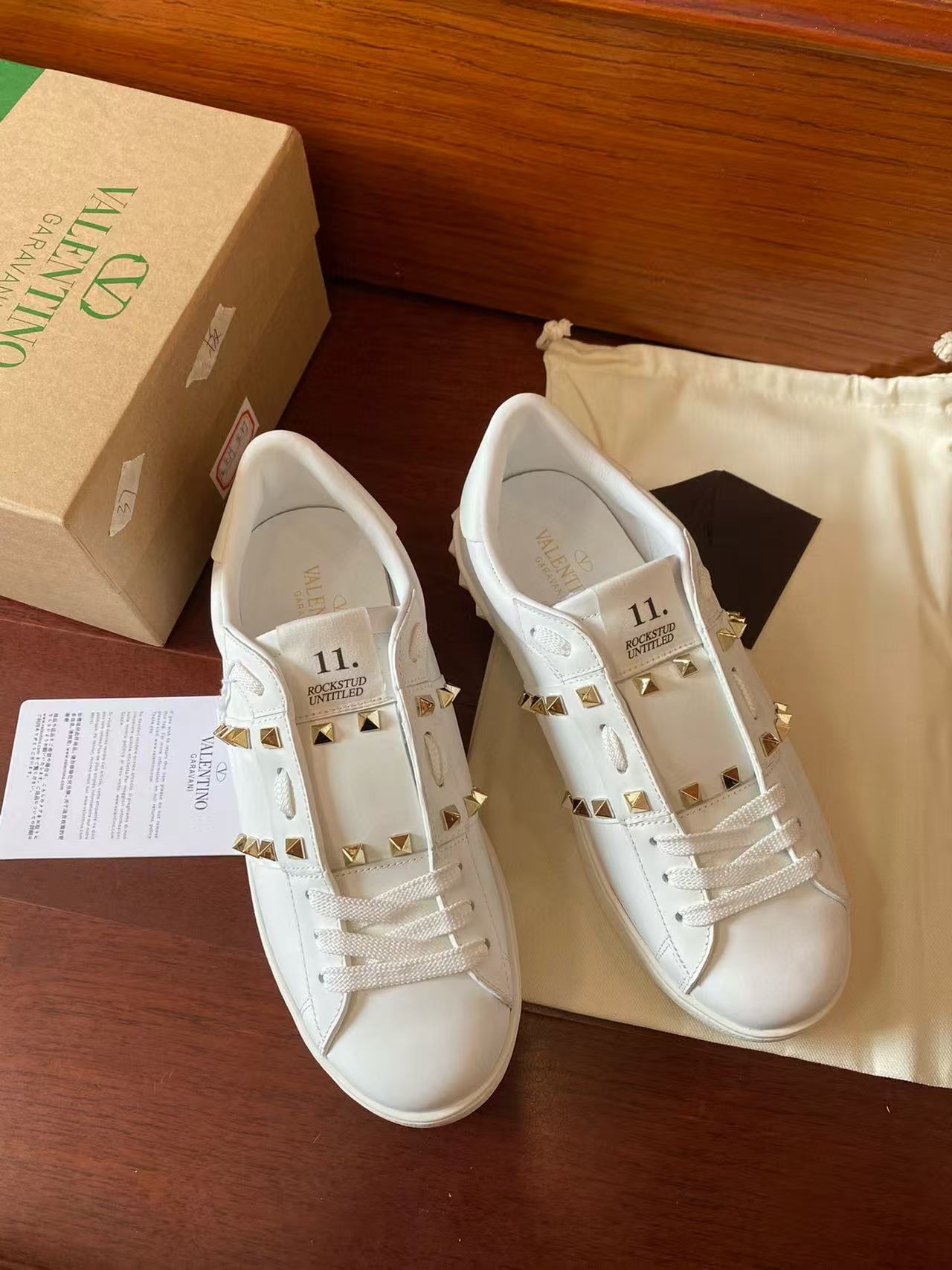 Valen Garavani Rockstud Untitled  Flap Sneaker White Calfskin