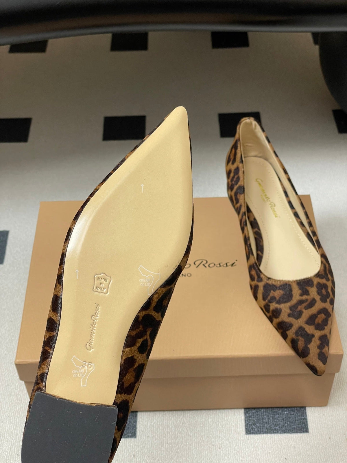 GR 26s Flats Leopard Print Pony Hair 164791