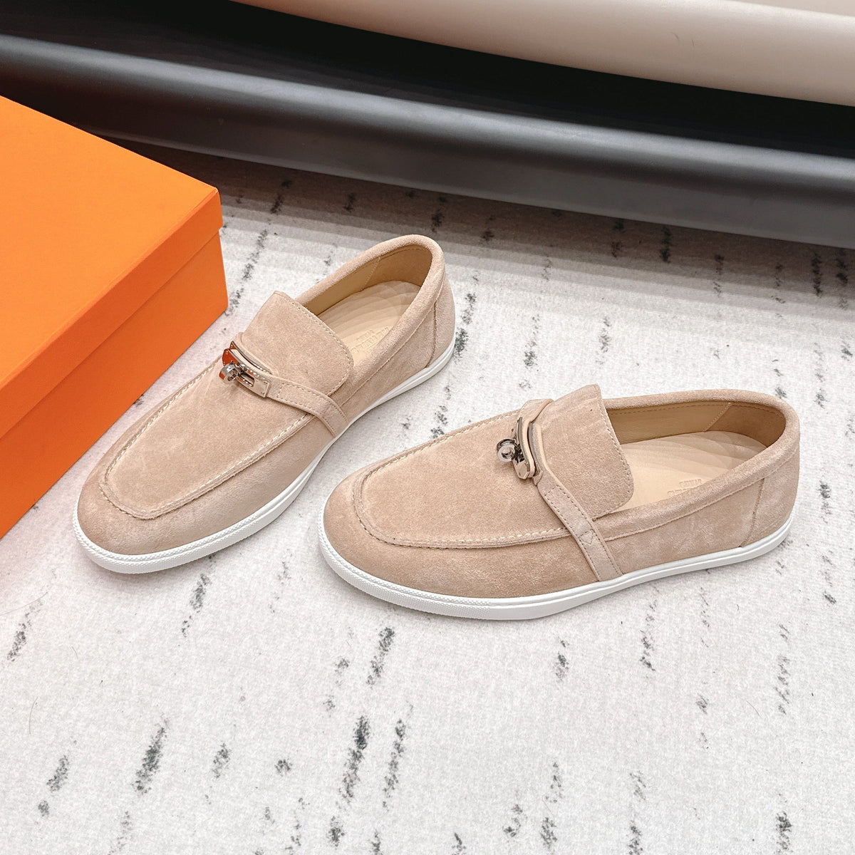 HM 26S Kelly Paris Loafers Sand Brown Suede Silver Hardware