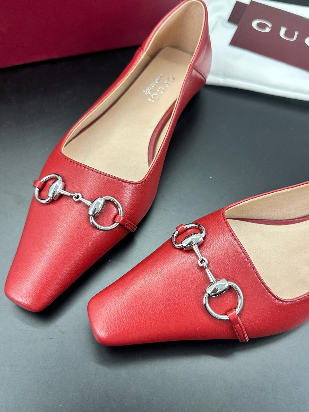 Gucci 26S Vittoria Ballerina Shoes In Red Calfskin