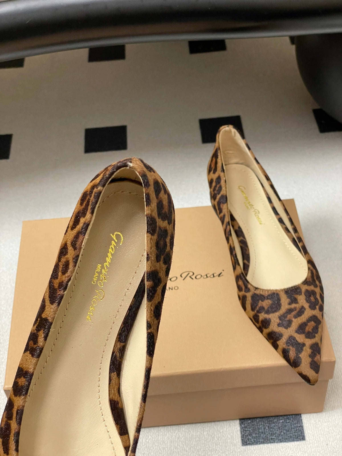 GR 26s Flats Leopard Print Pony Hair 164791