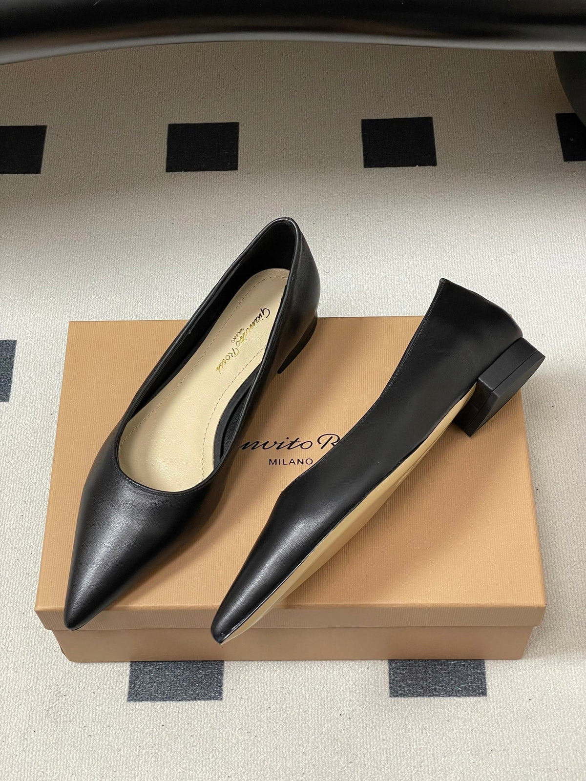 GR 26s Flats Black Calfskin 164797