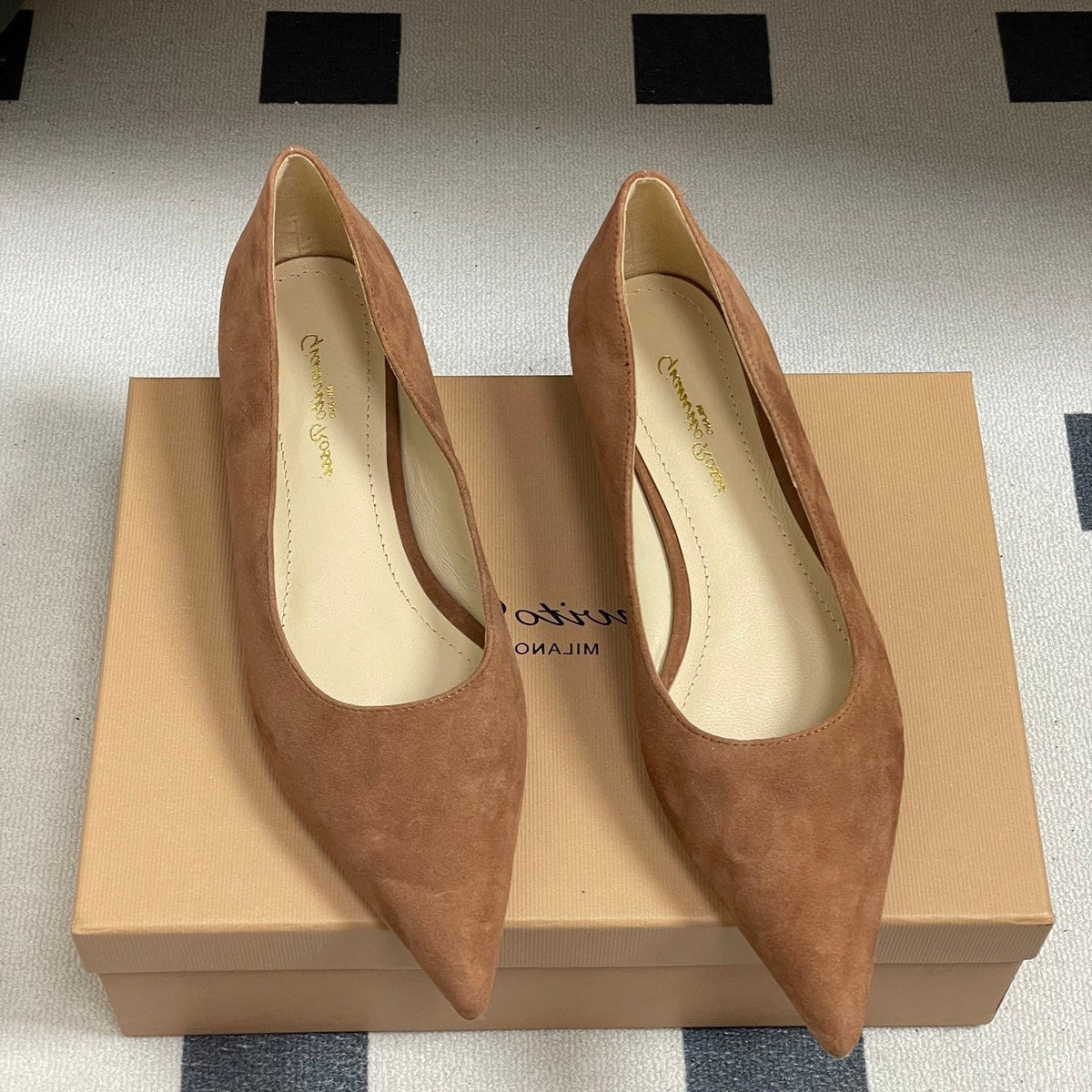 GR 26s Flats Brown Suede 164785