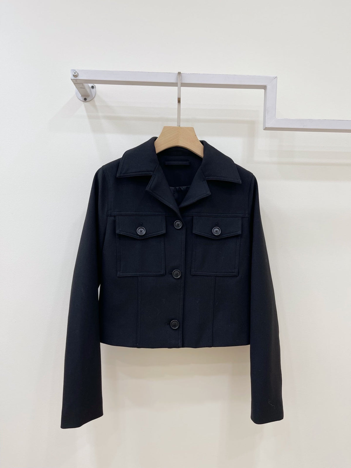 LW 26FW Cropped Notched-Collar Jacket Double Chest Pockets Logo Buttons Polyester 443242