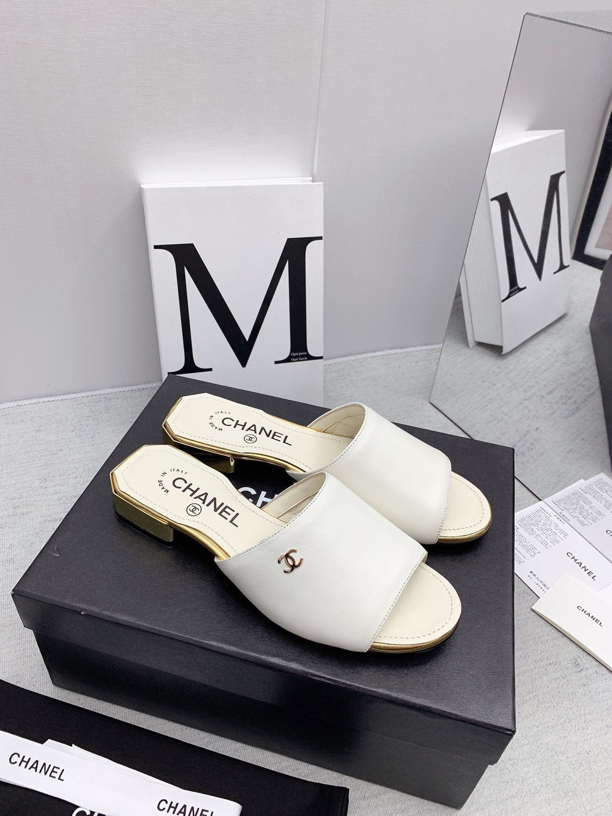 CC 26FW Slide Sandals Gold Trim Logo Leather 161722