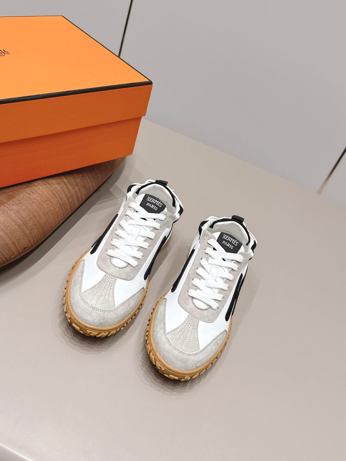 HM 26S Bouncing Sneakers White Calfskin Light Grey Black Suede