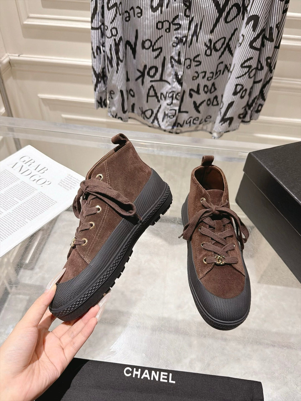 CC 26s Lace-Up High-Top Sneakers Brown Suede 164803