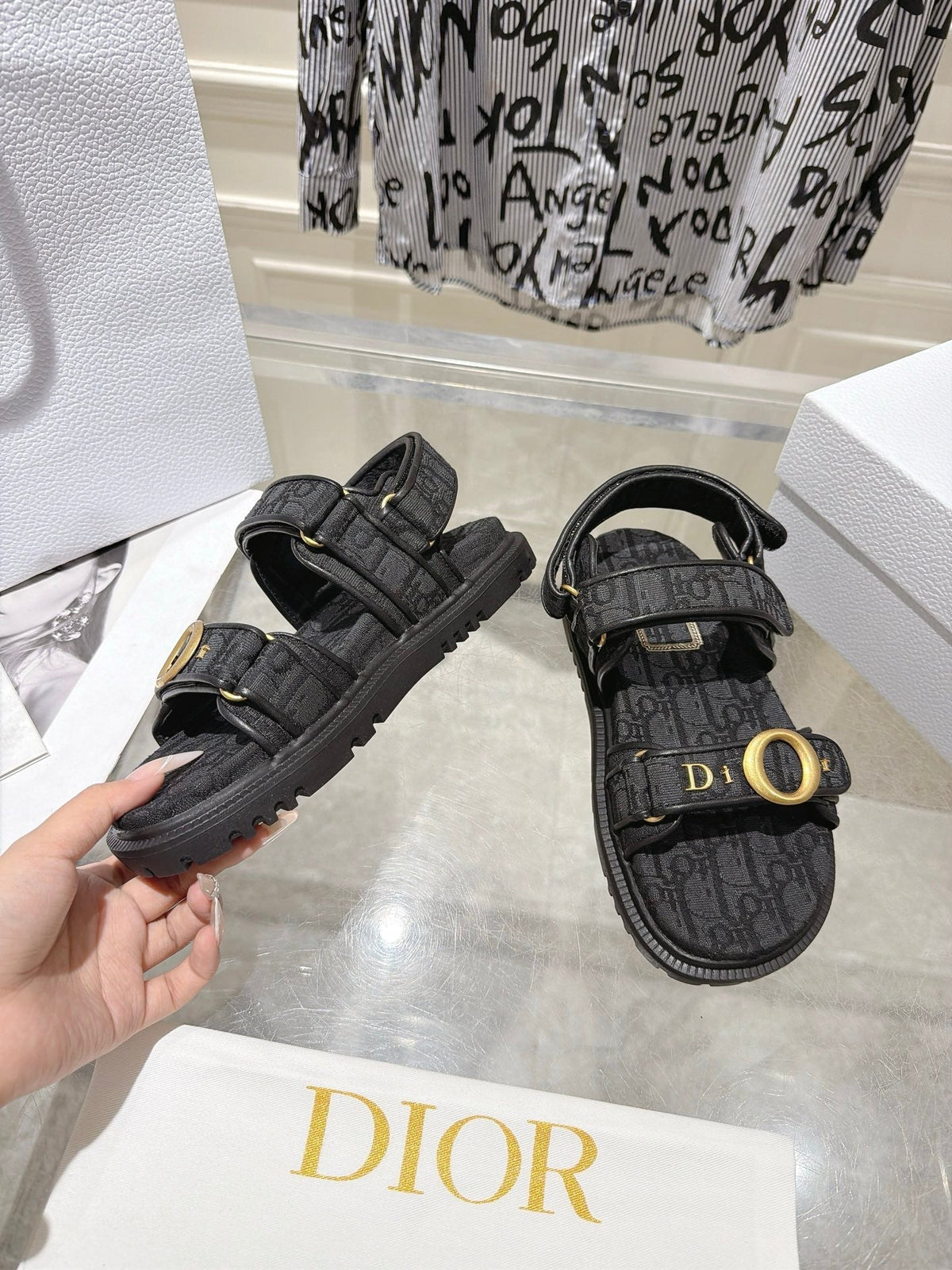 CD 26s Velcro Sandals Black Oblique Canvas 825419