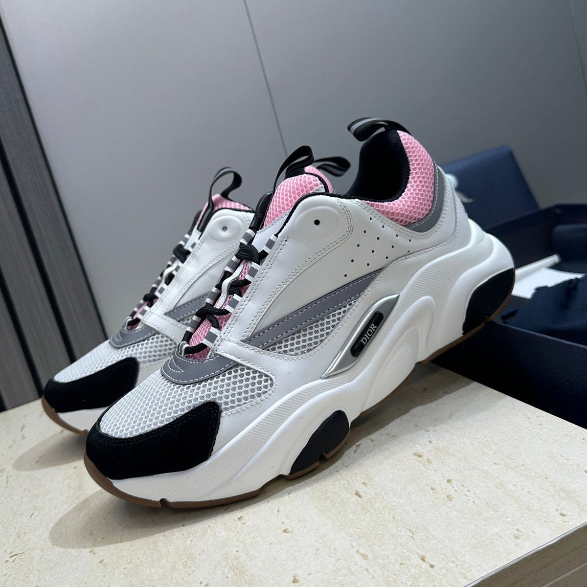 CD 26s Men B22 Sneakers White Black Pink Mesh 284105