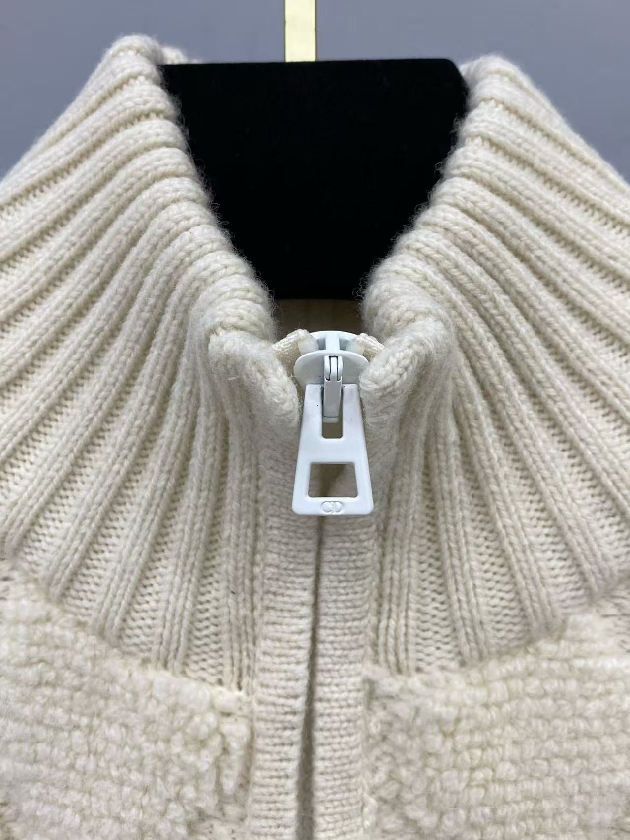CD Macrocannage Zipped Cardigan