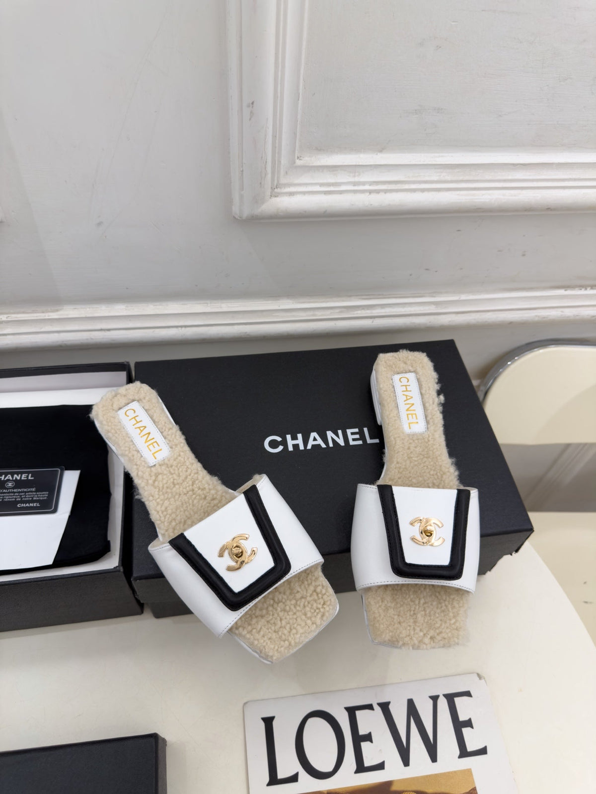 CC Shearling CC-Logo Flat Slide Suede Leather 164890