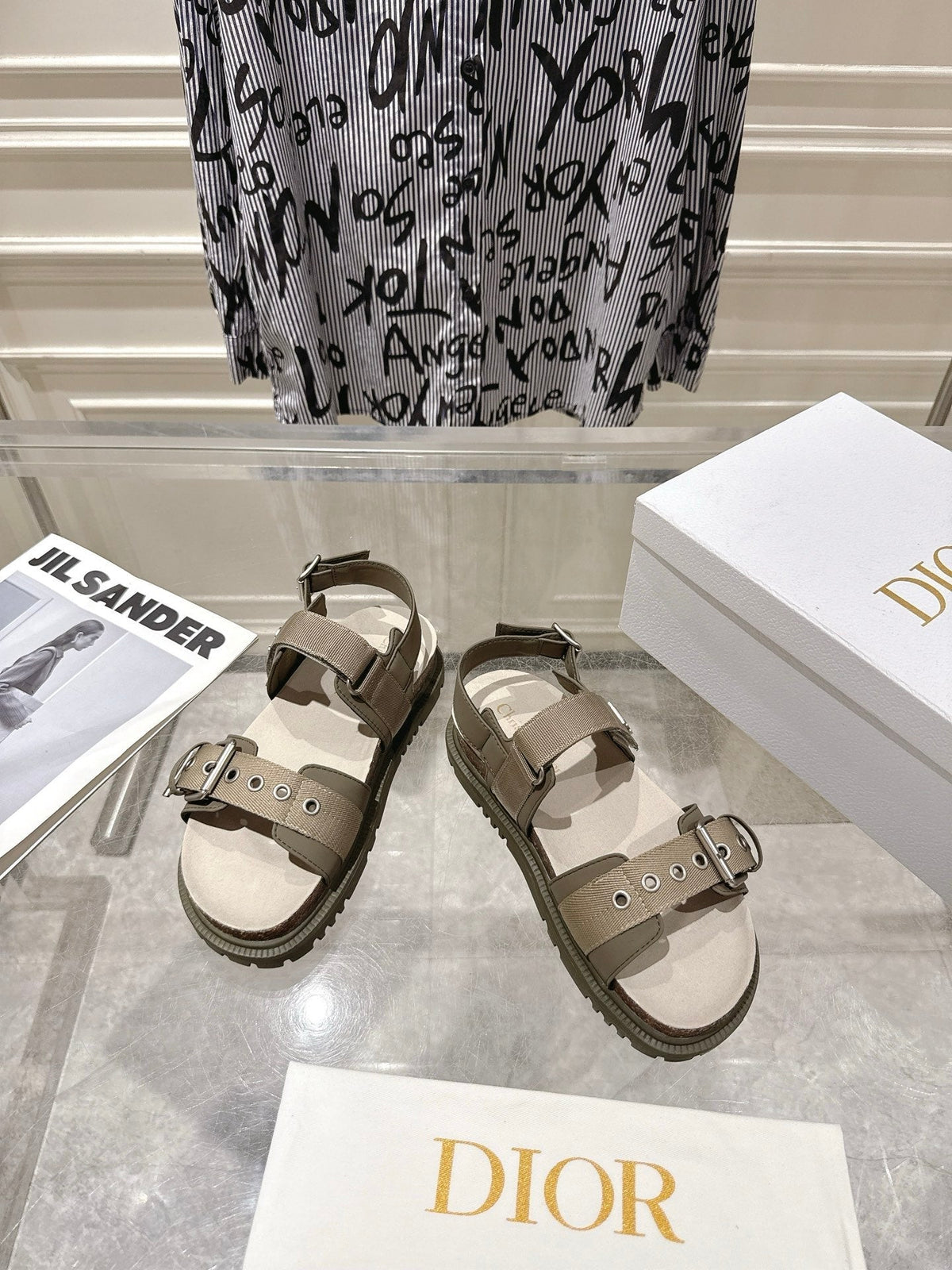 CD 26s Buckle Sandals Khaki Canvas 284195