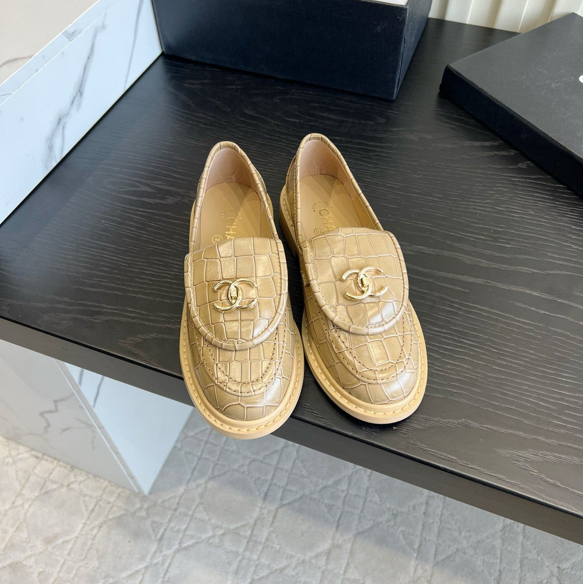 CC 26s Loafers Beige Crocodile Embossed Patent Calfskin 183593