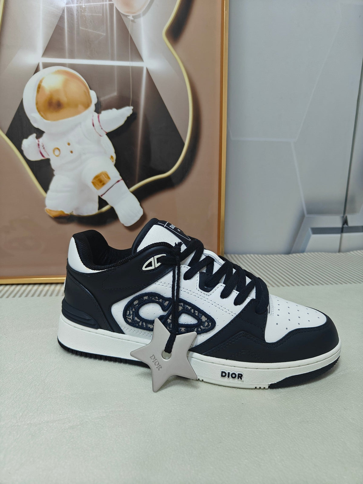 CD 26s Low Top Sneaker White Black Calfskin 628314