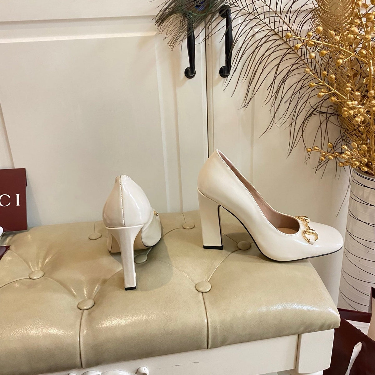 Gucci 26s Horsebit Mid-Heel Pumps 10cm Cream White Calfskin