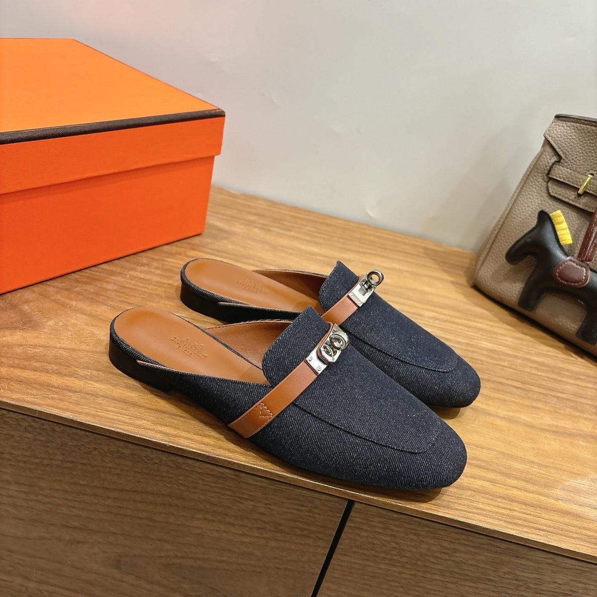HM 26s Oz Mule Black Denim Silver Hardware 02