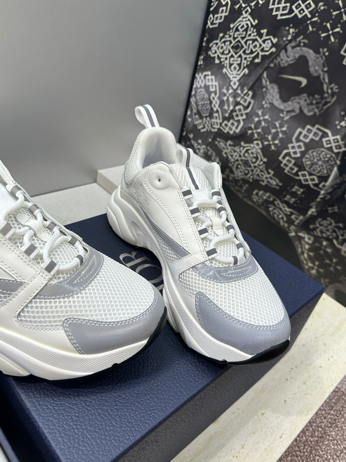 CD 26s Men B22 Sneakers White Grey Mesh 719284