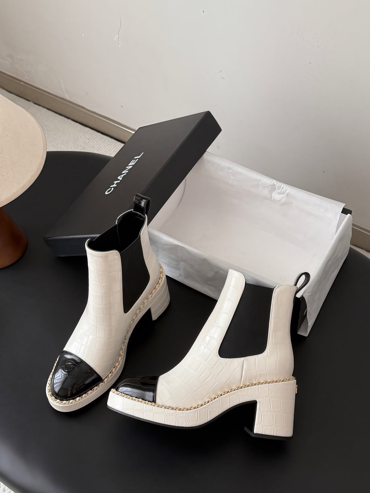 Chanel 26s Chelsea Ankle Boots 7 Cm White Embossed Black Patent
