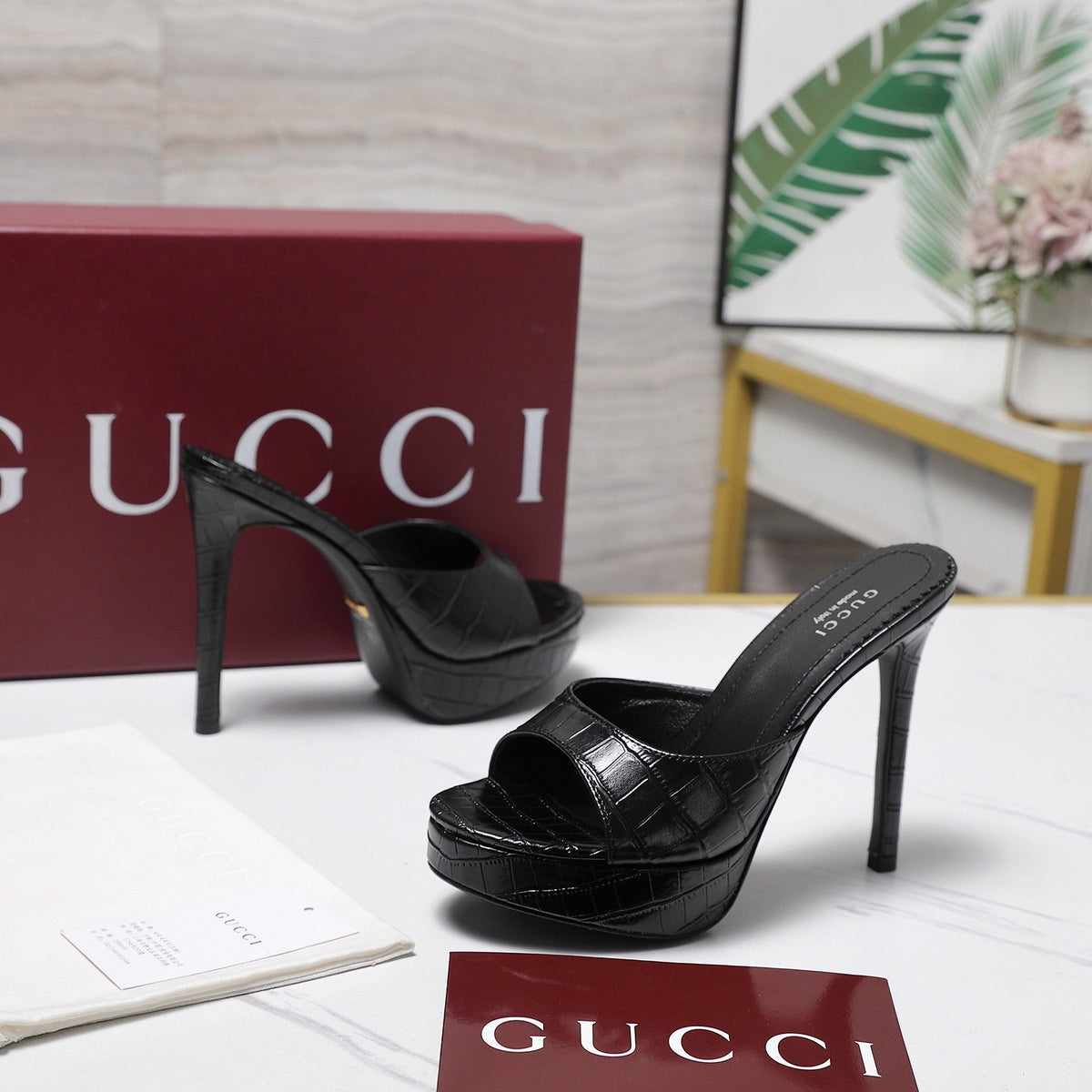 Gucci 26s Heeled Slide Sandals 12cm Black Crocodile Embossed Patent Calfskin