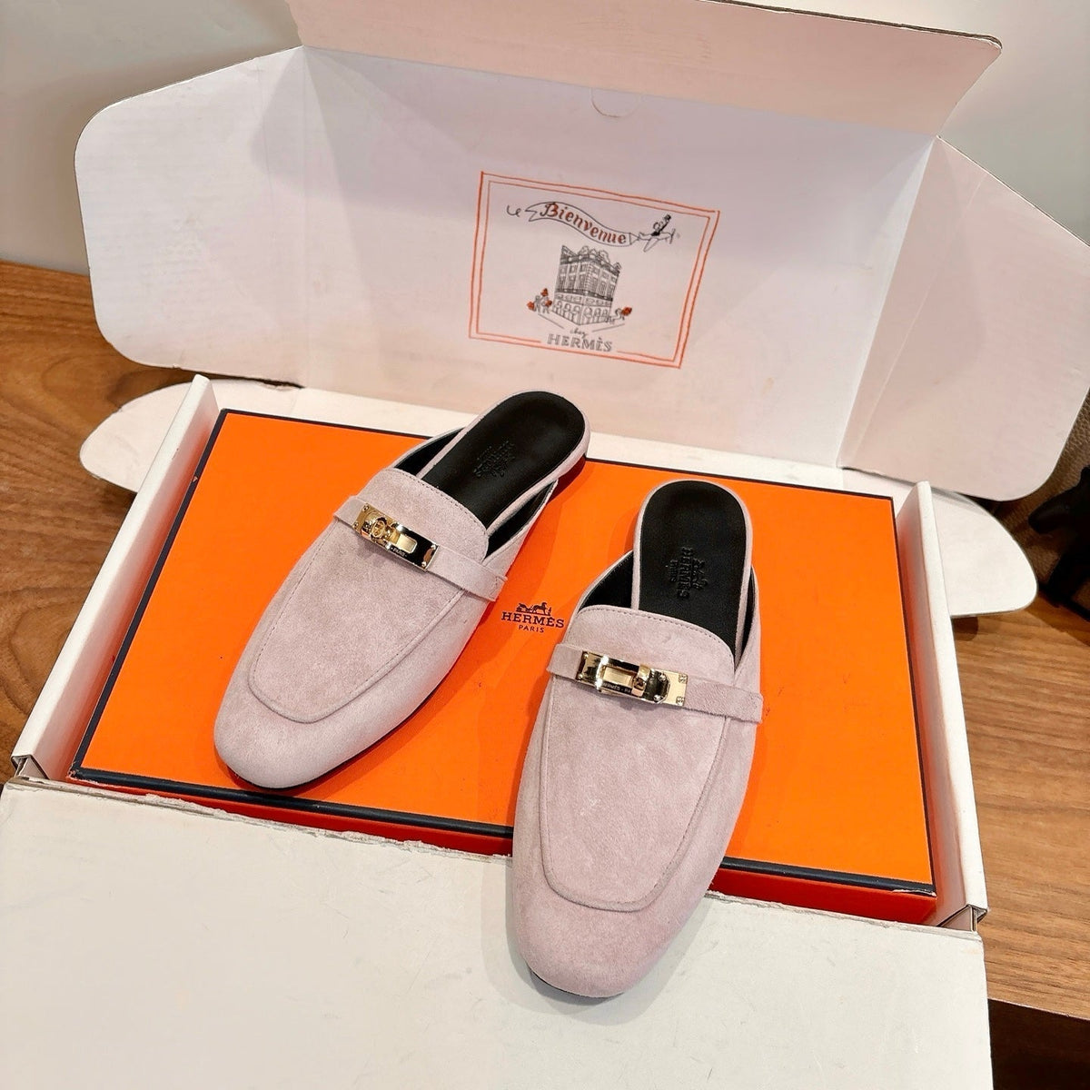 HM 26s Oz Mule Light Pink Suede Gold Hardware