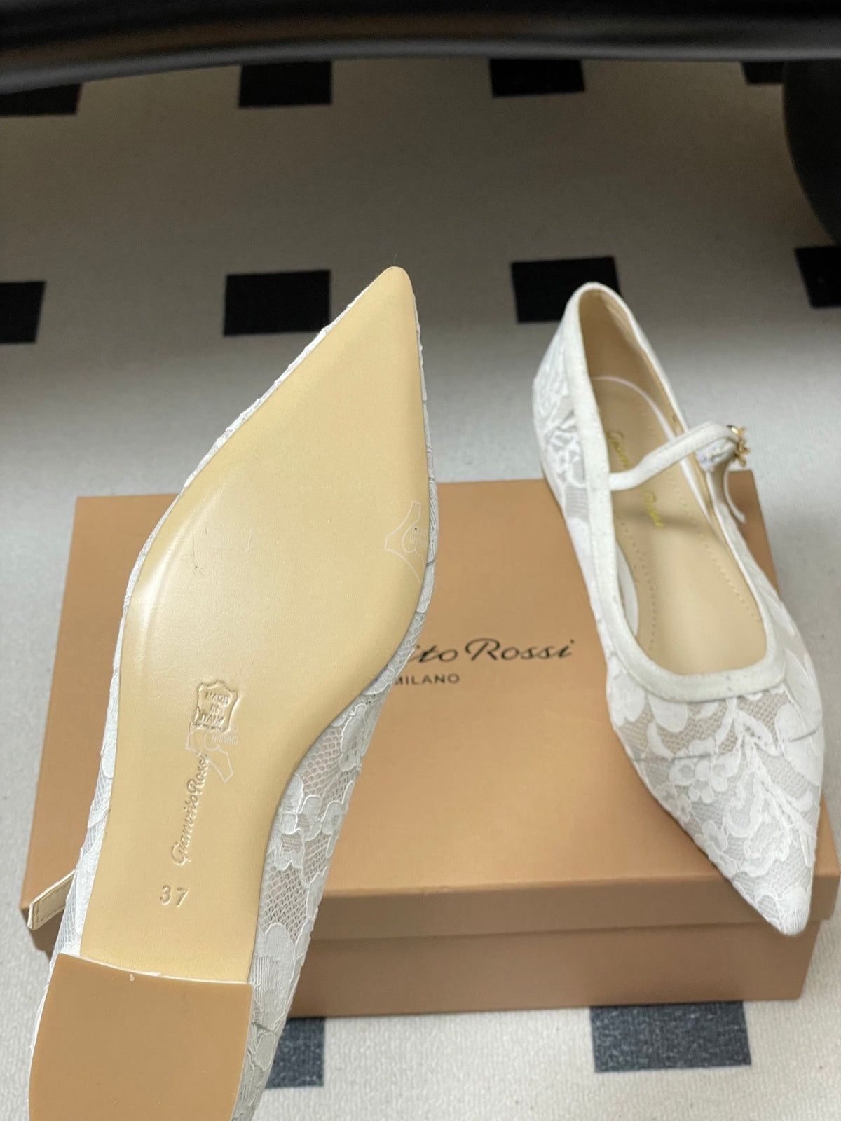 GR 26s Mary Jane White Lace 164801