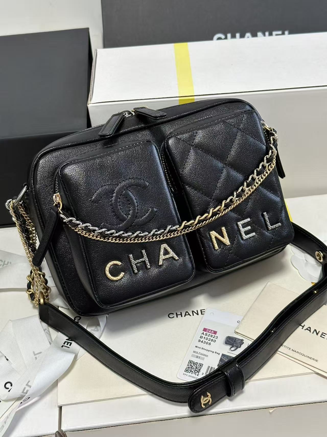 CC 22C Early Spring Crossbody Bags Black Lambskin
