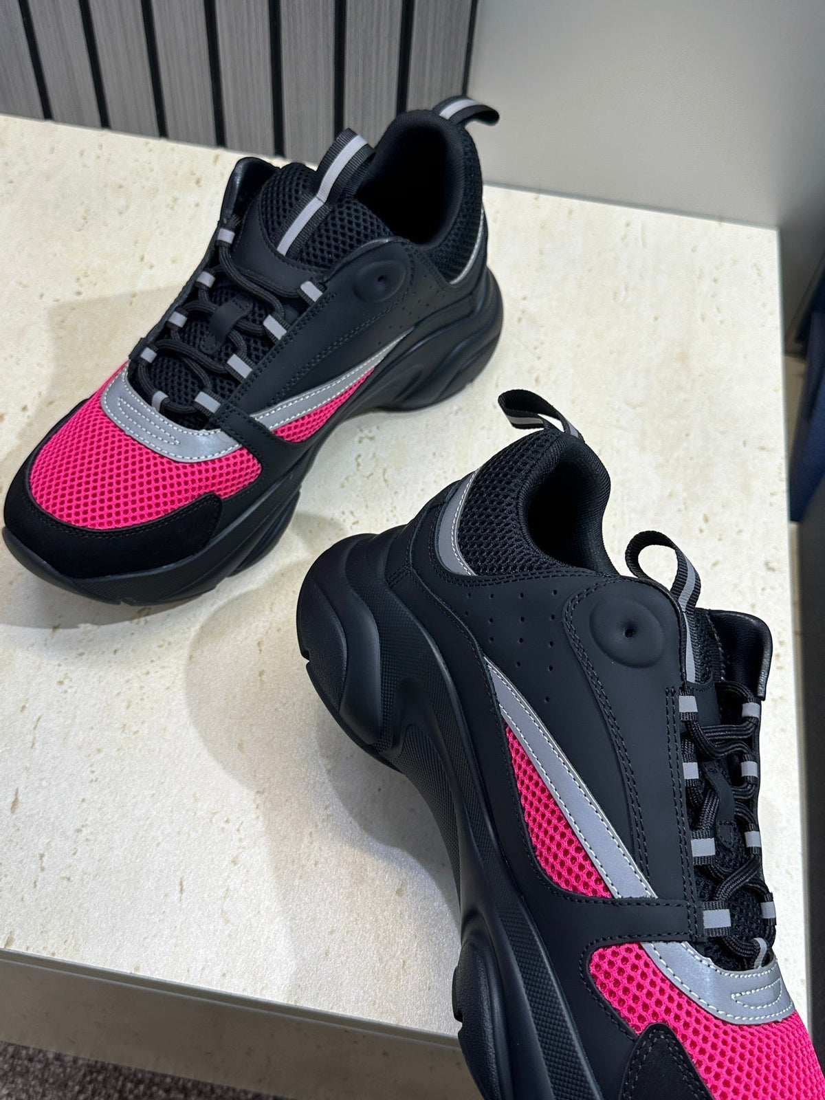 CD 26s Men B22 Sneakers Black Hot Pink Mesh 519482