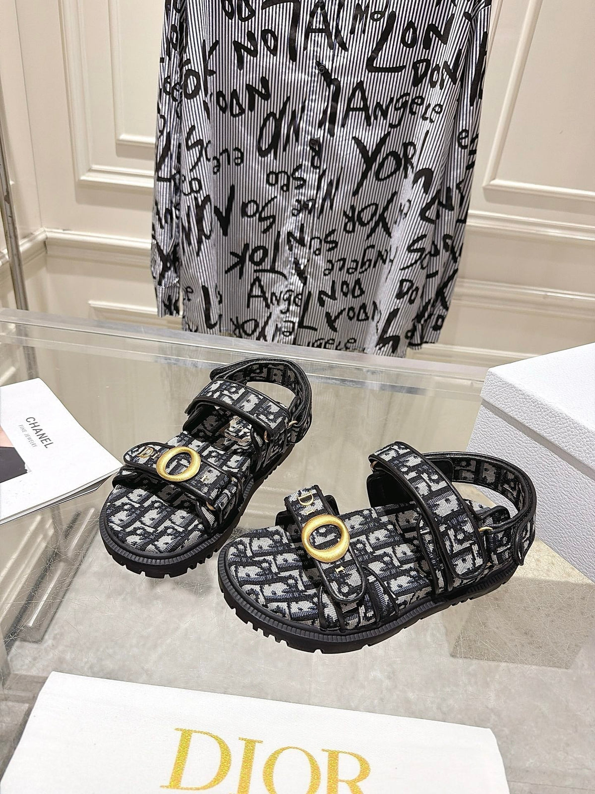 CD 26s Velcro Sandals Black Mix White Oblique Canvas 318495