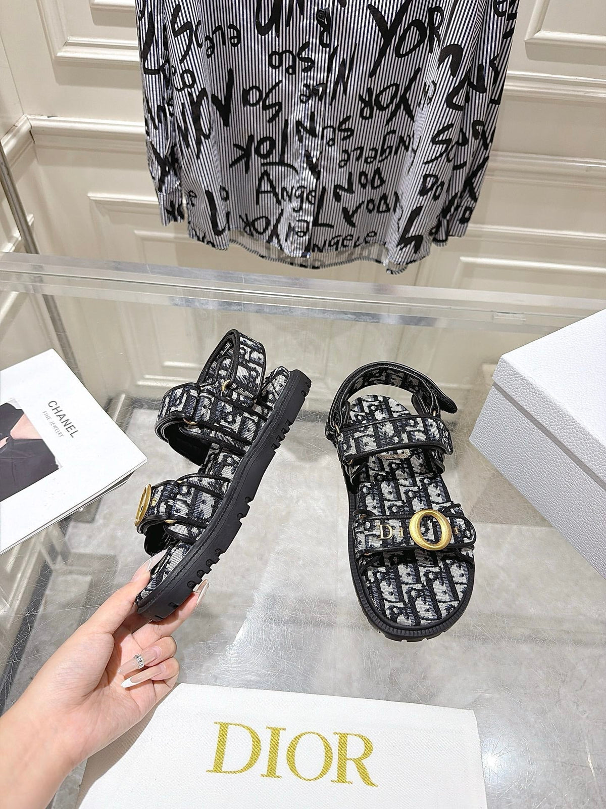 CD 26s Velcro Sandals Black Mix White Oblique Canvas 318495