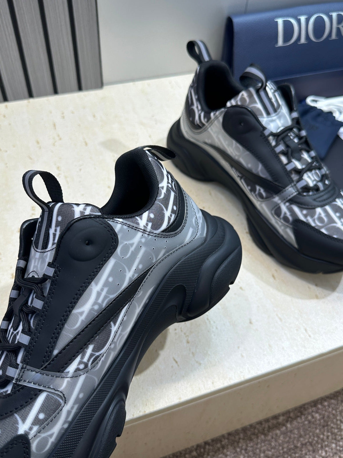 CD 26s Men B22 Sneakers Black Oblique Jacquard Canvas 185492