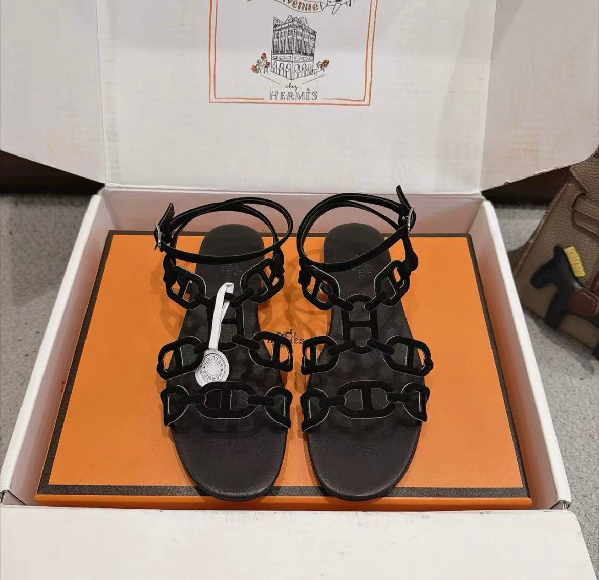 HM 26s Naos Sandal Black Suede