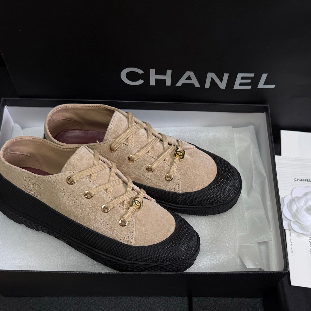 CC 26s Lace-Up Sneakers Beige Suede 164802