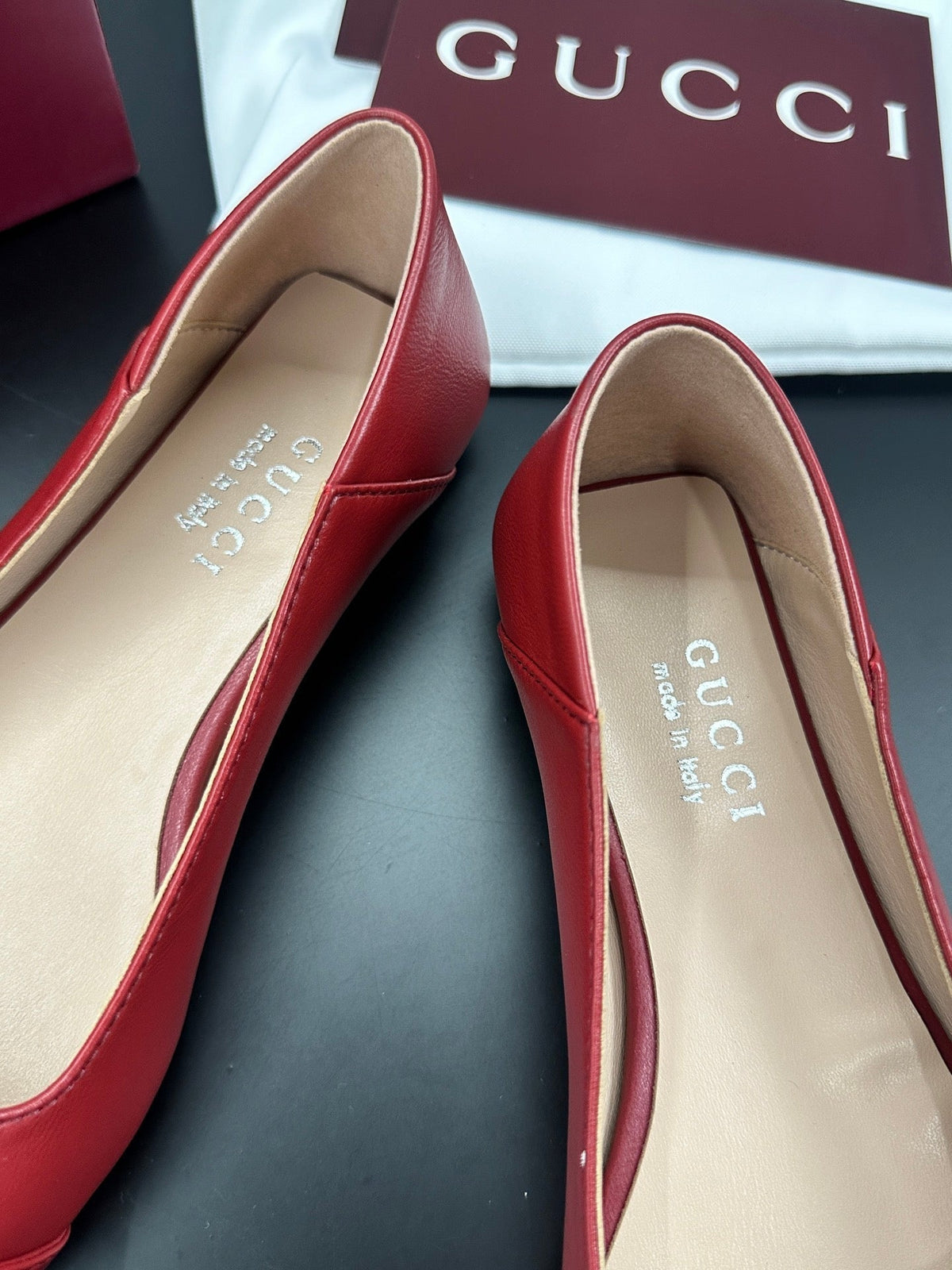 Gucci 26S Vittoria Ballerina Shoes In Red Calfskin