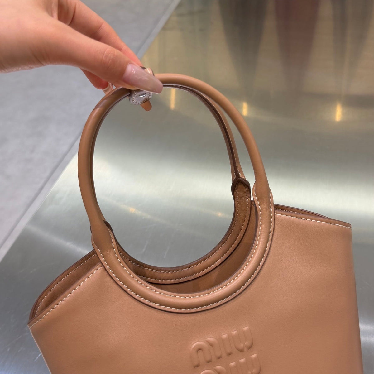 MiuMiu 2026 Ivy Small Tote Bag 17cm Calfskin