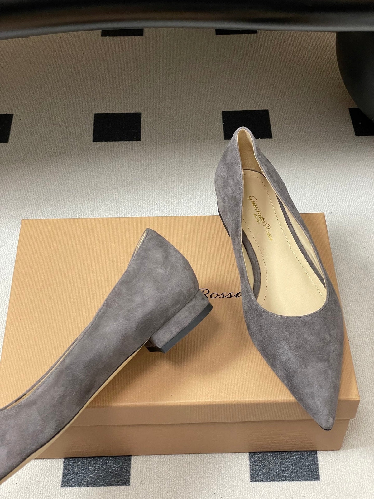 GR 26s Flats Grey Suede 164787