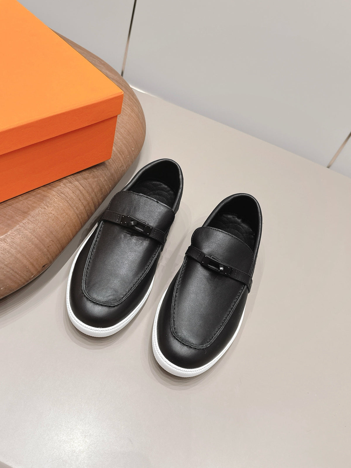HM 26S Kelly Paris Loafers Black Calfskin Black Hardware
