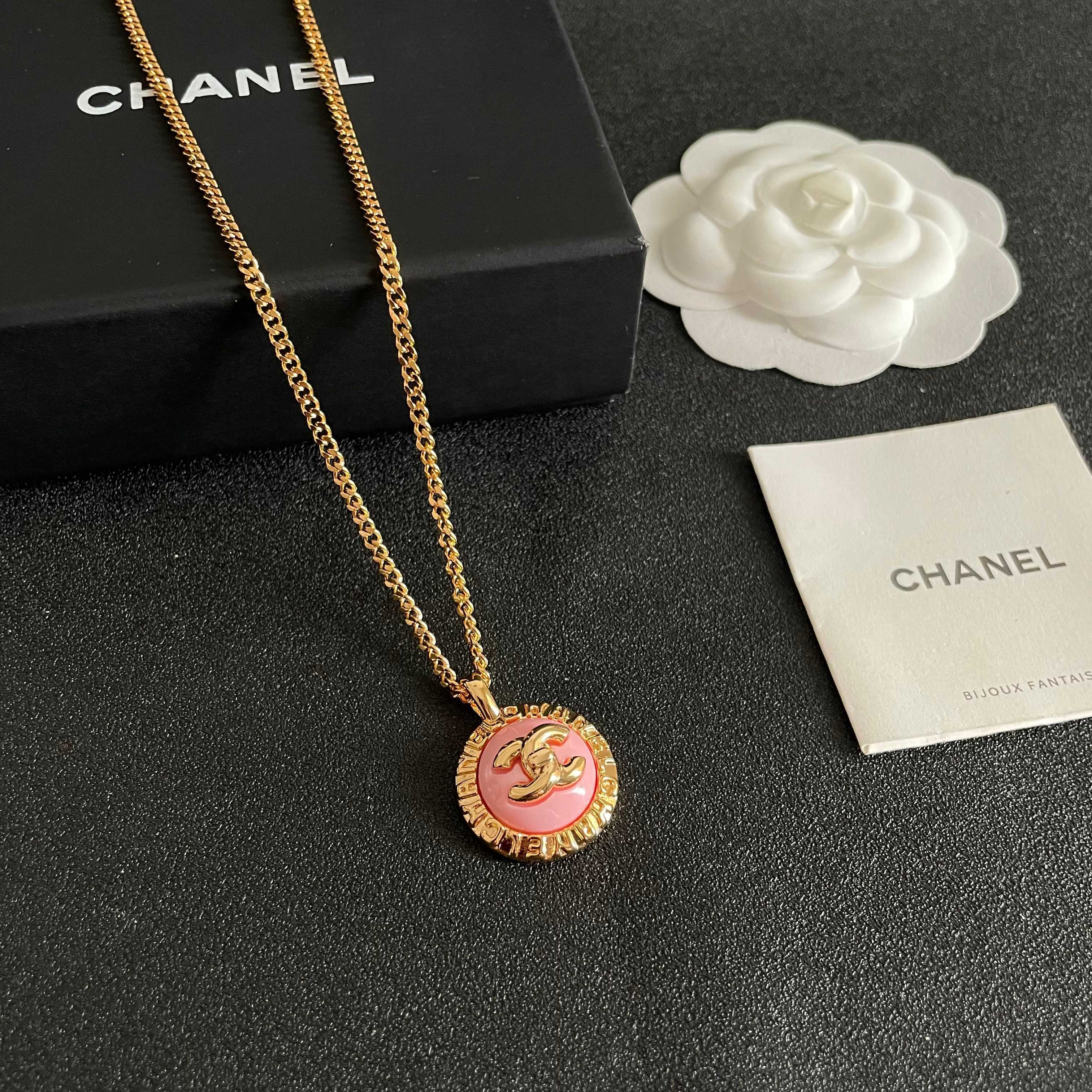 CC Round Stud Necklaces Enamel 65966